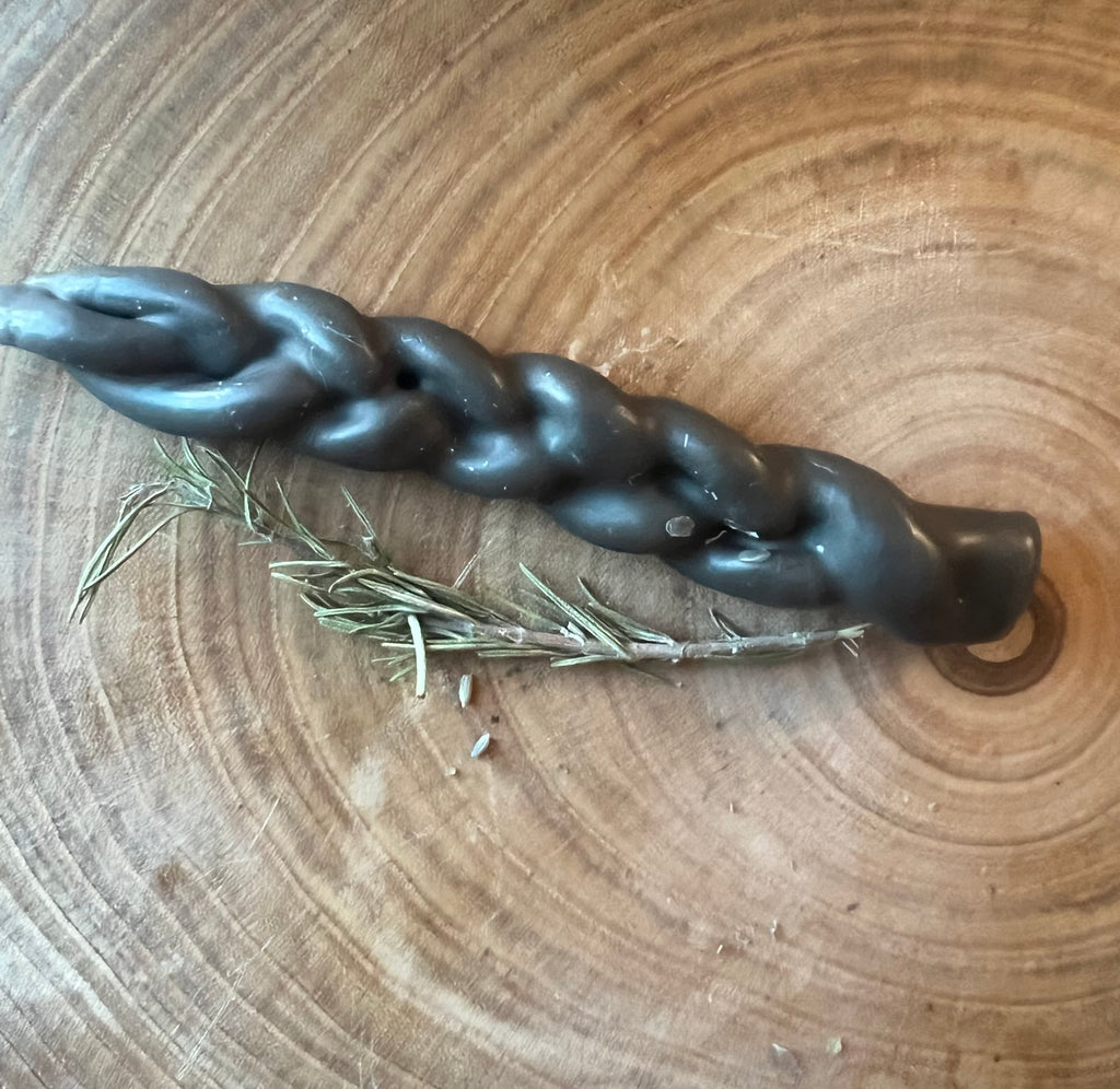 Black Braided Beeswax Candle