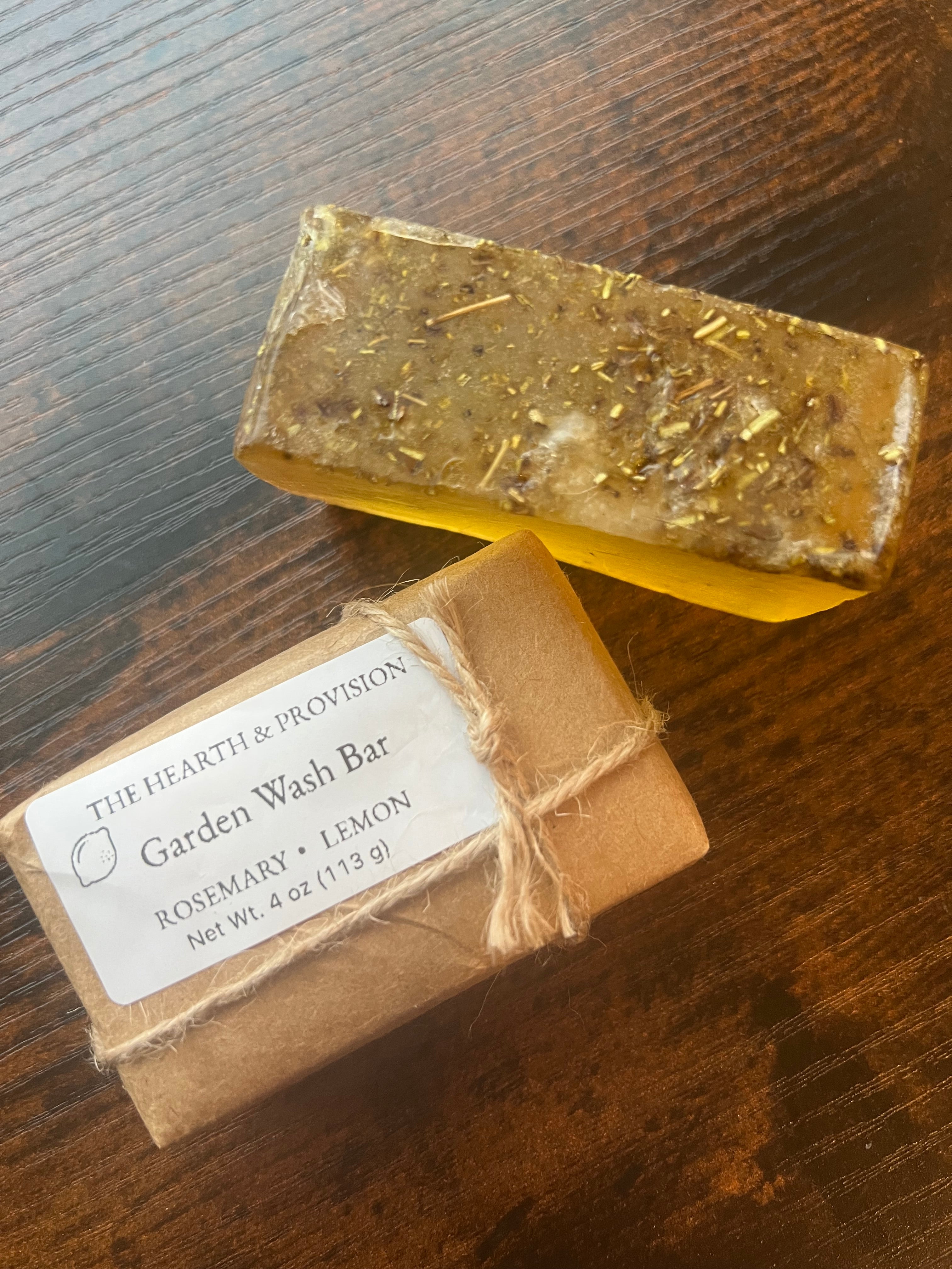 Rosemary & Lemon Garden Wash Bar – Handcrafted Herbal Soap (4 oz)